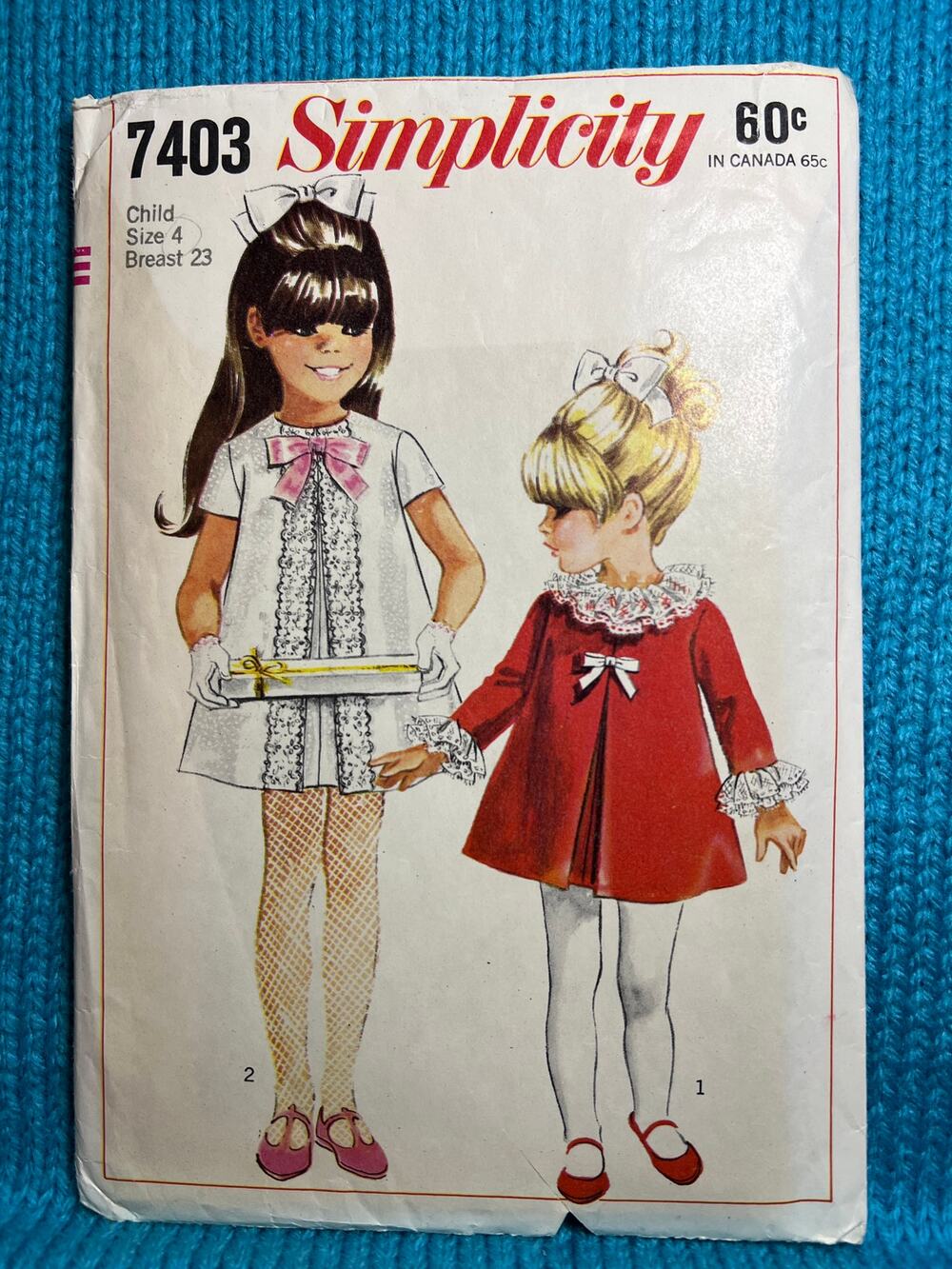Simplicity 7403 Sewing pattern Girls A line dress 1960s size 4